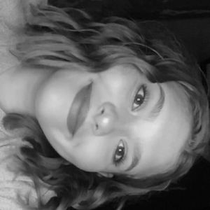 Meet your Posher, Emilee